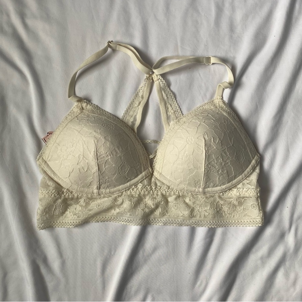 NWT Victoria's Secret Cream Lace Bralette